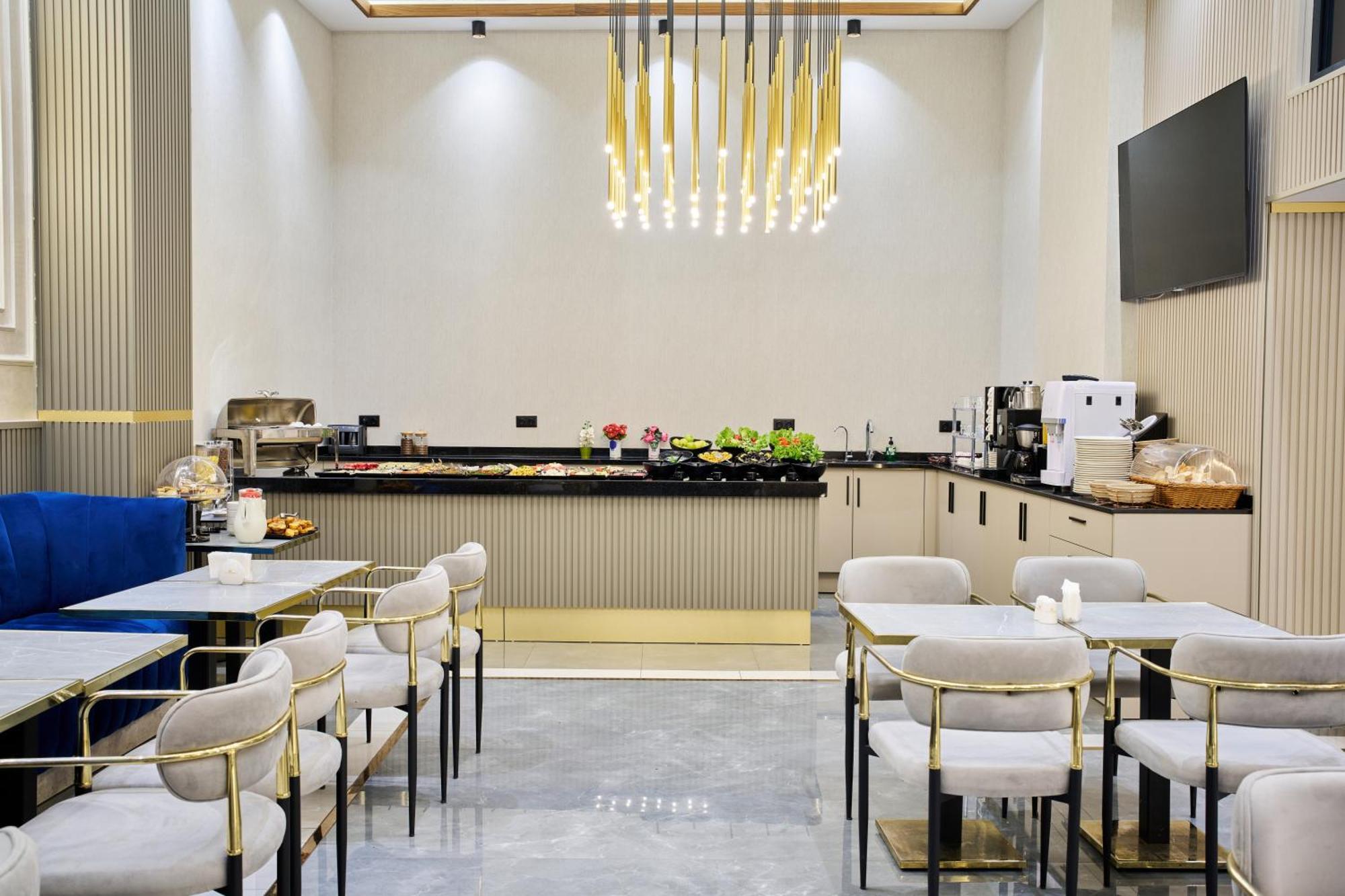 Elysia Hotel — Photos 1